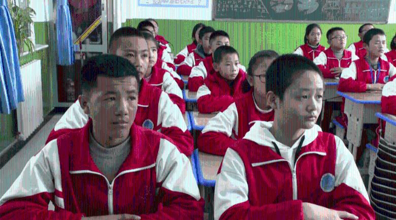 可爱熊猫逃生